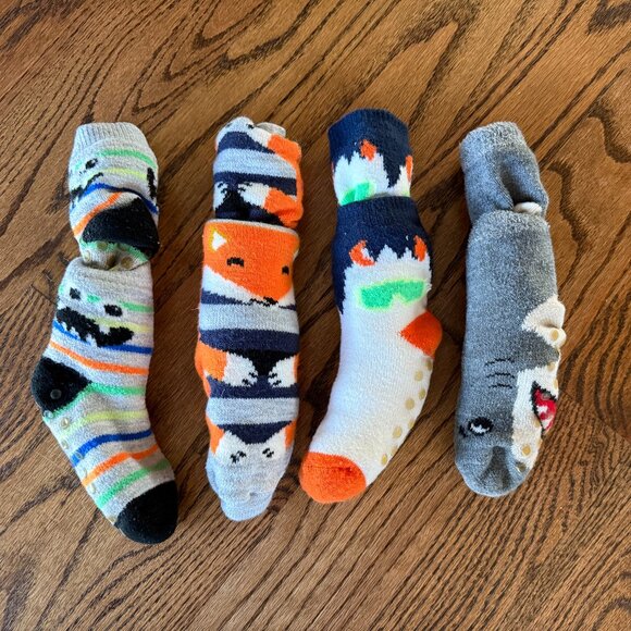 Kids Grippy Slipper/Socks 4 Pairs- Size Kids 7-11 - Picture 1 of 2